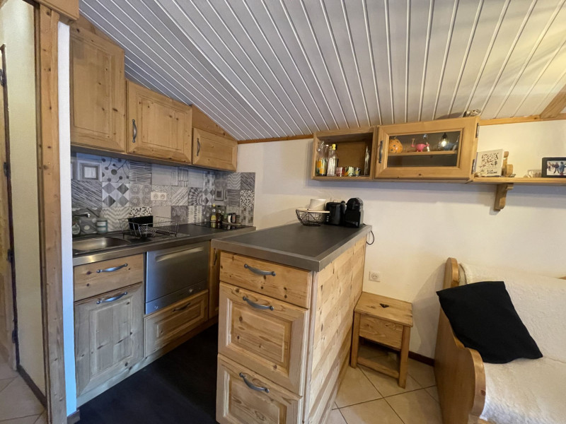 _lv_images__lot_0109022079_05_3582218