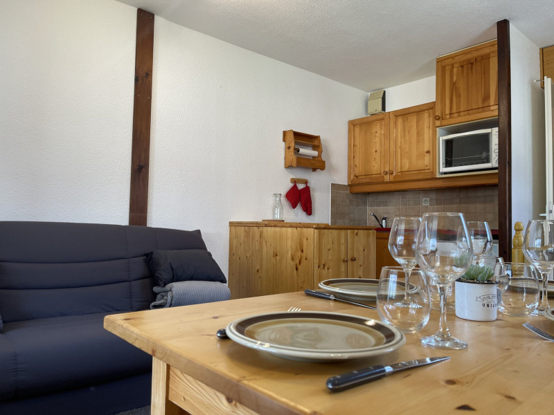 _lv_images__lot_0109022093_02_2800425