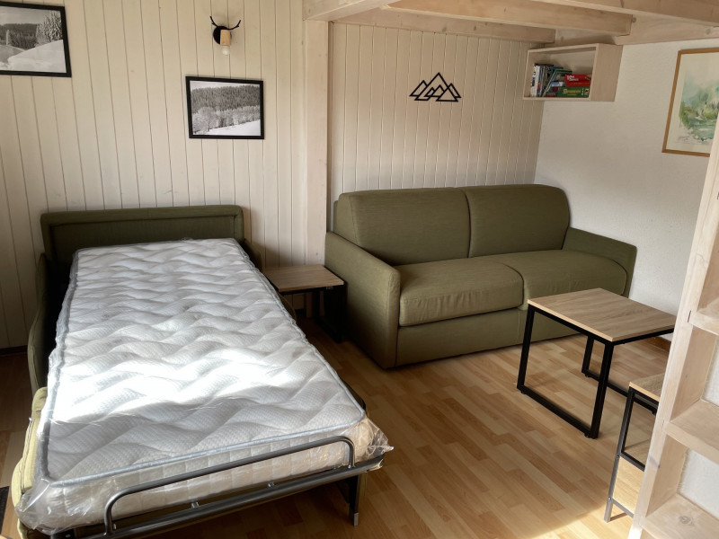 _lv_images__lot_0109022108_05_3670079