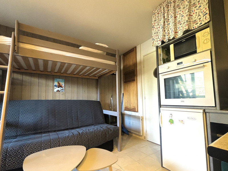 _lv_images__lot_0109022122_04_3408439