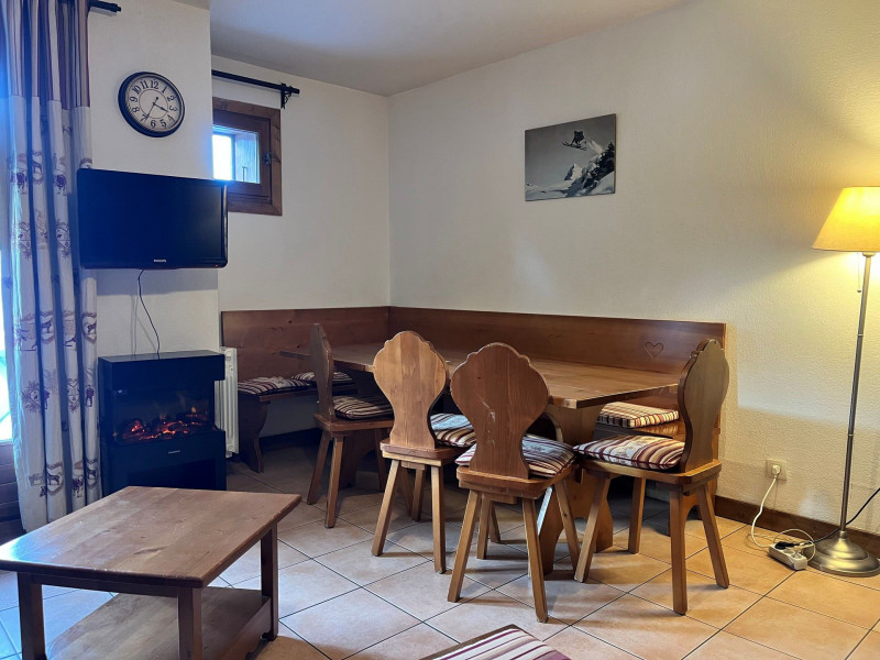 _lv_images__lot_0109022127_16_3550073