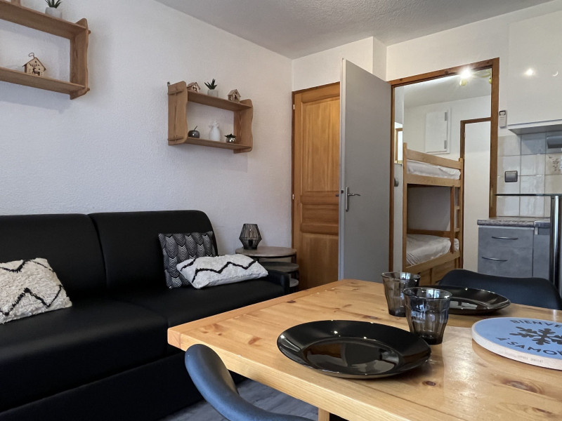 _lv_images__lot_0109022149_02_3576303