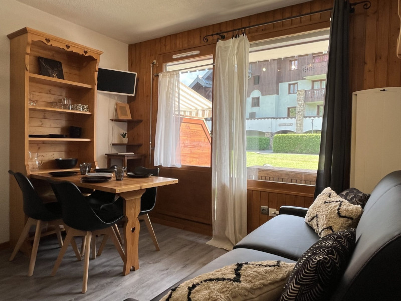 _lv_images__lot_0109022149_03_3383565