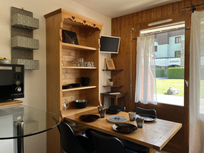 _lv_images__lot_0109022149_06_3690331