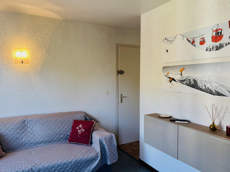 _lv_images__lot_0109022155_03_3720562