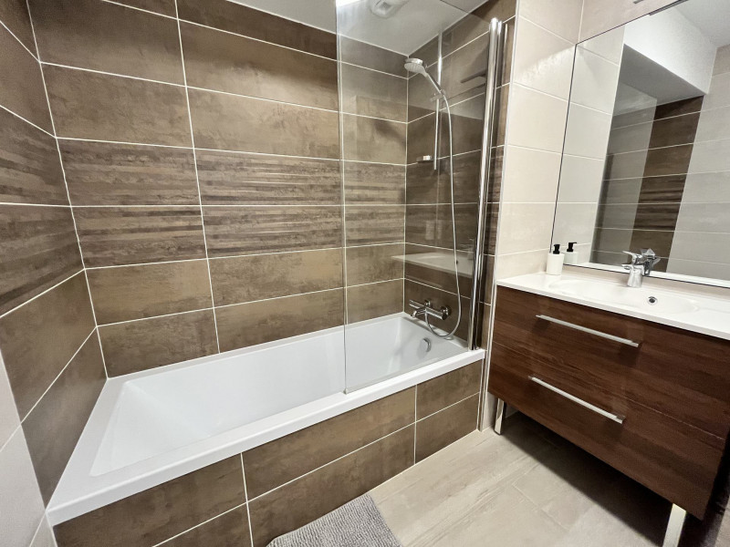 _lv_images__lot_0109022156_08_3531018