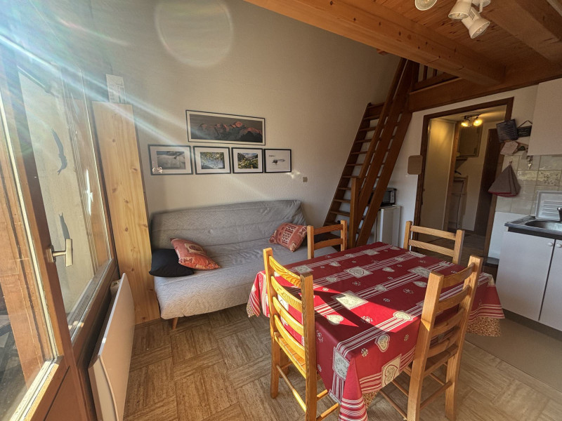 _lv_images__lot_0109022157_02_3398227