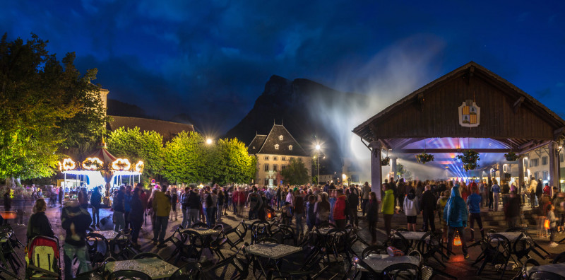 afterwork-la-cyclaventure-place-de-la-grenette-samoens-haute-savoie-2206716