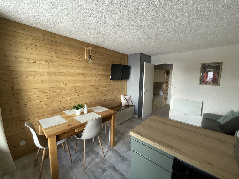 img-8102-3651272 img-8102-3651272