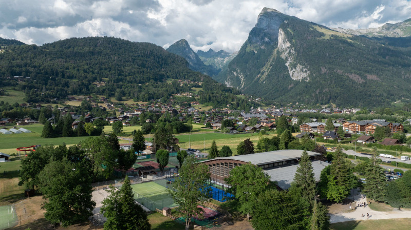 tennis-padel-beach-tennis-samoens-vue-montagne-3219618