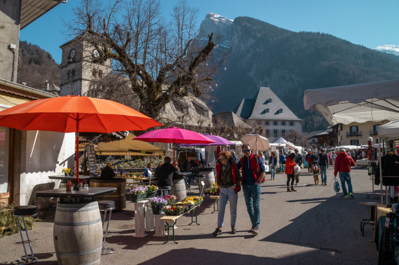 village-march-fleurs-printemps-ot-samoens35-1768708